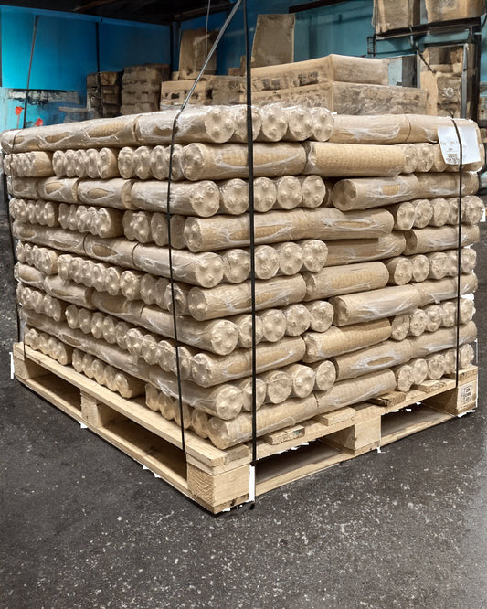 Nestro Kaminholzscheite auf Palette mit 100 Paketen